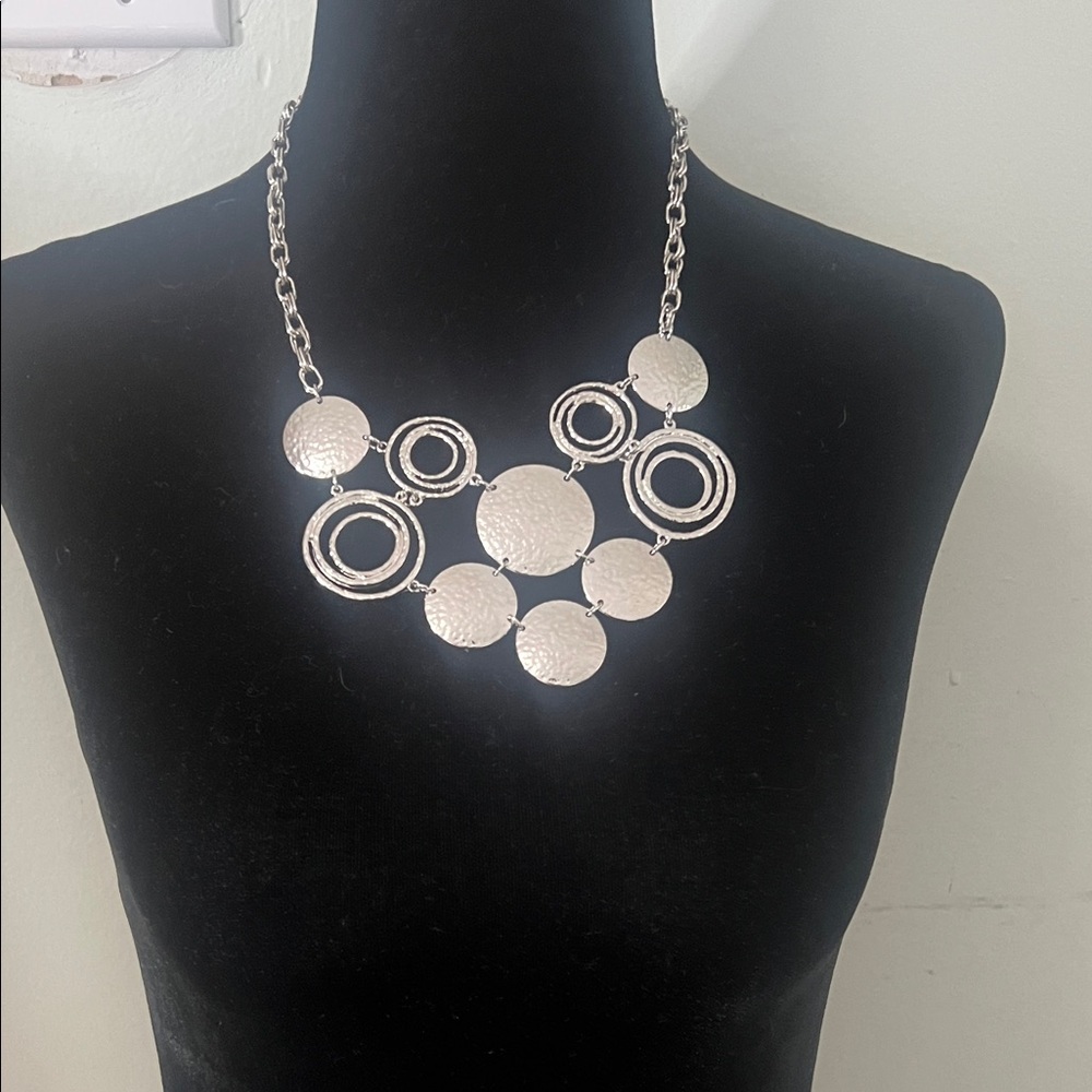 New Directions Silver‎ Statement Basic metals Necklace